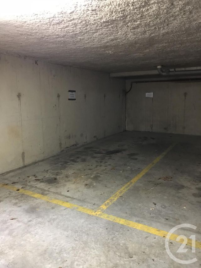 parking à louer - 16.5 m2 - BOUFFEMONT - 95 - ILE-DE-FRANCE - Century 21 Osmose
