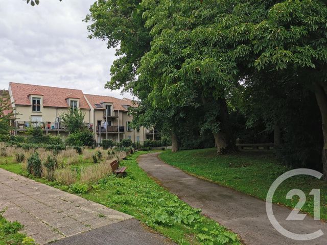 Afficher la photo en grand Appartement T3 à vendre - 3 pièces - 62.59 m2 - MAFFLIERS - 95 - ILE-DE-FRANCE - Century 21 Osmose