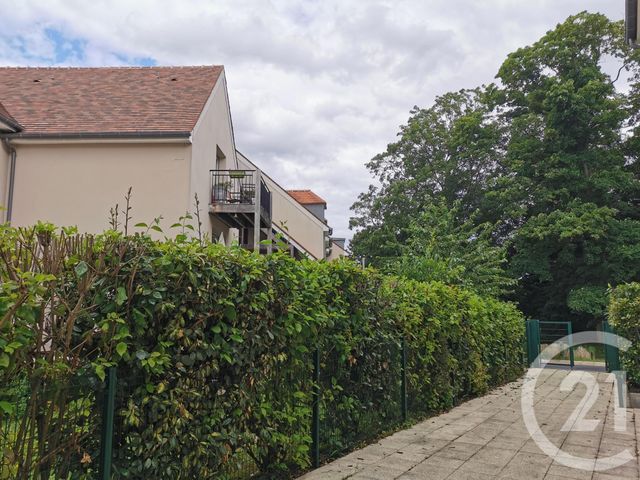 Afficher la photo en grand Appartement T3 à vendre - 3 pièces - 62.59 m2 - MAFFLIERS - 95 - ILE-DE-FRANCE - Century 21 Osmose