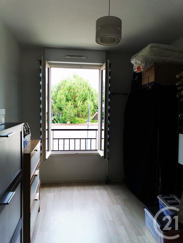Afficher la photo en grand Appartement T3 à vendre - 3 pièces - 62.59 m2 - MAFFLIERS - 95 - ILE-DE-FRANCE - Century 21 Osmose