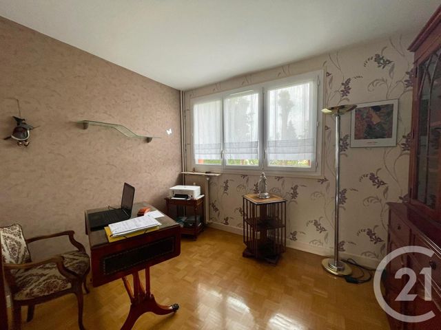Appartement F4 à vendre - 4 pièces - 84.0 m2 - DOMONT - 95 - ILE-DE-FRANCE - Century 21 Osmose Appartement F4 à vendre - 4 pièces - 84.0 m2 - DOMONT - 95 - ILE-DE-FRANCE - Century 21 Osmose