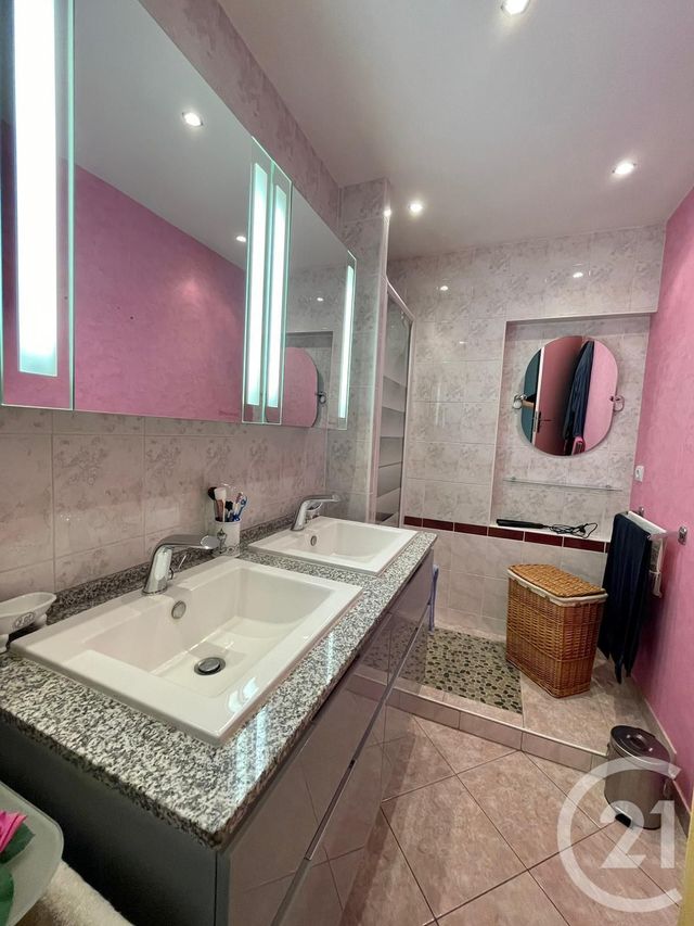 Appartement F4 à vendre - 4 pièces - 84.0 m2 - DOMONT - 95 - ILE-DE-FRANCE - Century 21 Osmose Appartement F4 à vendre - 4 pièces - 84.0 m2 - DOMONT - 95 - ILE-DE-FRANCE - Century 21 Osmose