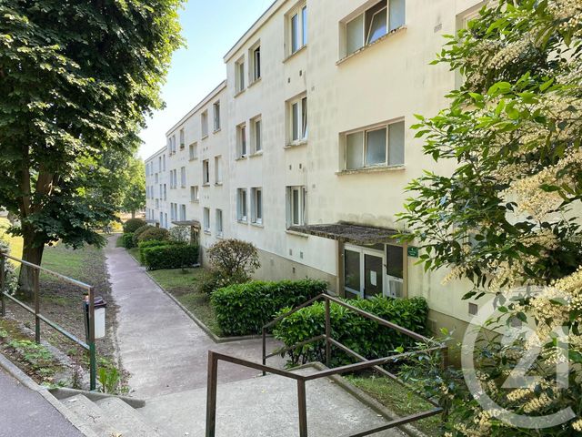 Appartement F5 à louer - 5 pièces - 81.0 m2 - DOMONT - 95 - ILE-DE-FRANCE - Century 21 Osmose Appartement F5 à louer - 5 pièces - 81.0 m2 - DOMONT - 95 - ILE-DE-FRANCE - Century 21 Osmose