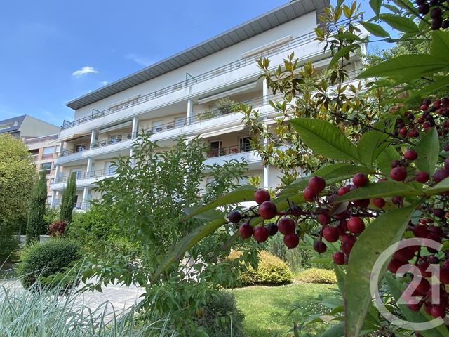 Afficher la photo en grand Appartement F3 à vendre - 3 pièces - 68.05 m2 - MONTMORENCY - 95 - ILE-DE-FRANCE - Century 21 Osmose