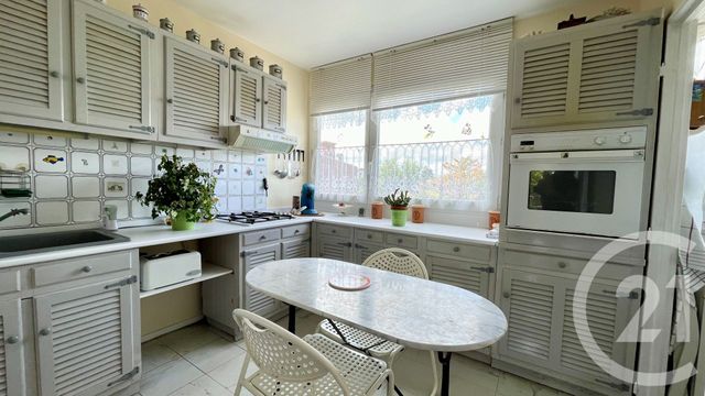 Afficher la photo en grand Appartement F4 à vendre - 4 pièces - 75.0 m2 - DOMONT - 95 - ILE-DE-FRANCE - Century 21 Osmose