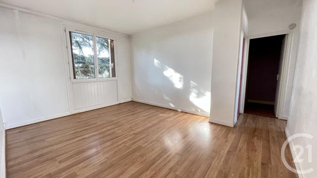 Appartement F3 à vendre ST BRICE SOUS FORET