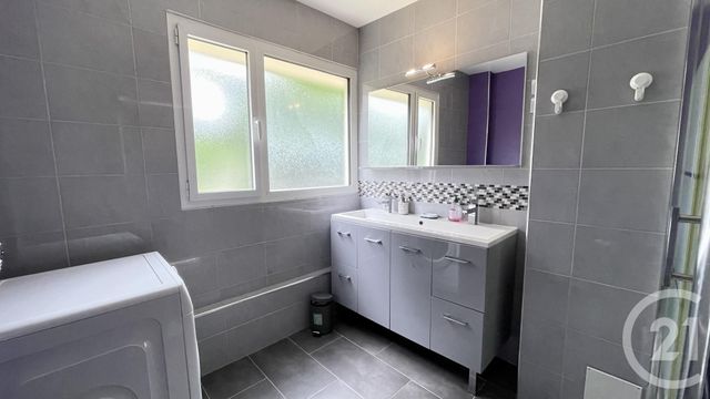 Appartement F3 à vendre - 4 pièces - 72.02 m2 - ECOUEN - 95 - ILE-DE-FRANCE - Century 21 Osmose