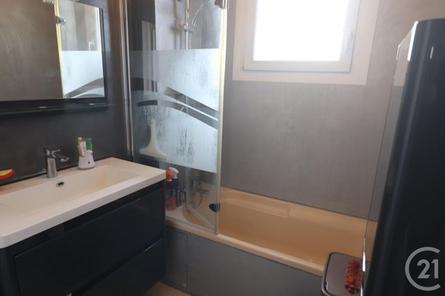 Appartement T3 à vendre - 3 pièces - 55.6 m2 - EZANVILLE - 95 - ILE-DE-FRANCE - Century 21 Osmose