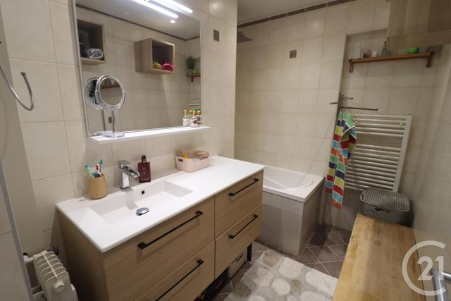 Appartement F4 à vendre - 4 pièces - 78.0 m2 - DOMONT - 95 - ILE-DE-FRANCE - Century 21 Osmose