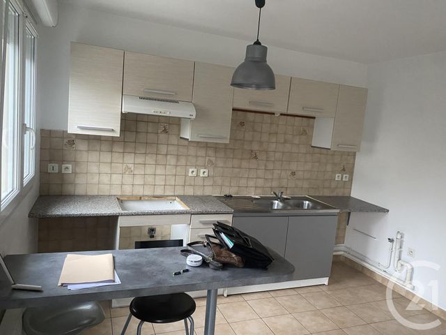 Appartement à louer - 2 pièces - 46.28 m2 - BOUFFEMONT - 95 - ILE-DE-FRANCE - Century 21 Osmose