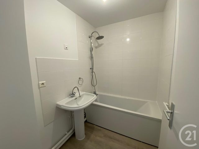 Appartement F3 à louer - 3 pièces - 64.43 m2 - DOMONT - 95 - ILE-DE-FRANCE - Century 21 Osmose