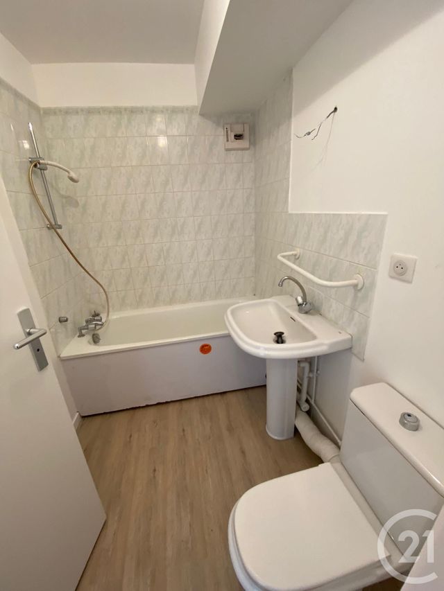 Appartement F1 à louer - 1 pièce - 29.09 m2 - DOMONT - 95 - ILE-DE-FRANCE - Century 21 Osmose