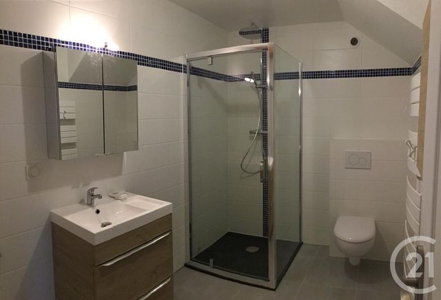 Appartement Duplex à louer - 5 pièces - 84.1 m2 - MAFFLIERS - 95 - ILE-DE-FRANCE - Century 21 Osmose