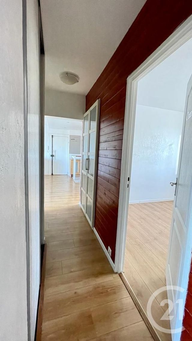 Appartement F5 à vendre - 5 pièces - 81.0 m2 - DOMONT - 95 - ILE-DE-FRANCE - Century 21 Osmose