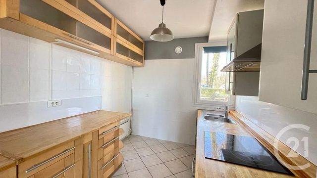 Appartement F5 à vendre - 5 pièces - 81.0 m2 - DOMONT - 95 - ILE-DE-FRANCE - Century 21 Osmose