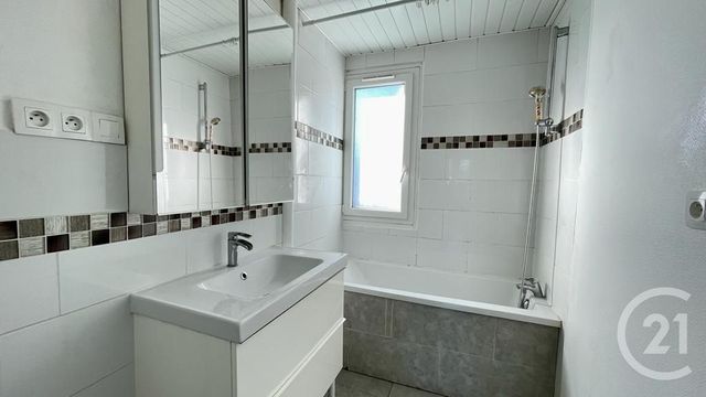 Appartement F5 à vendre - 5 pièces - 81.0 m2 - DOMONT - 95 - ILE-DE-FRANCE - Century 21 Osmose