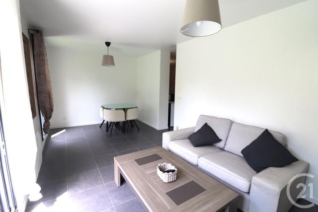 Appartement F3 à louer - 3 pièces - 52.7 m2 - LUZARCHES - 95 - ILE-DE-FRANCE - Century 21 Osmose