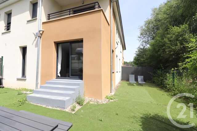 Appartement F3 à louer - 3 pièces - 52.7 m2 - LUZARCHES - 95 - ILE-DE-FRANCE - Century 21 Osmose