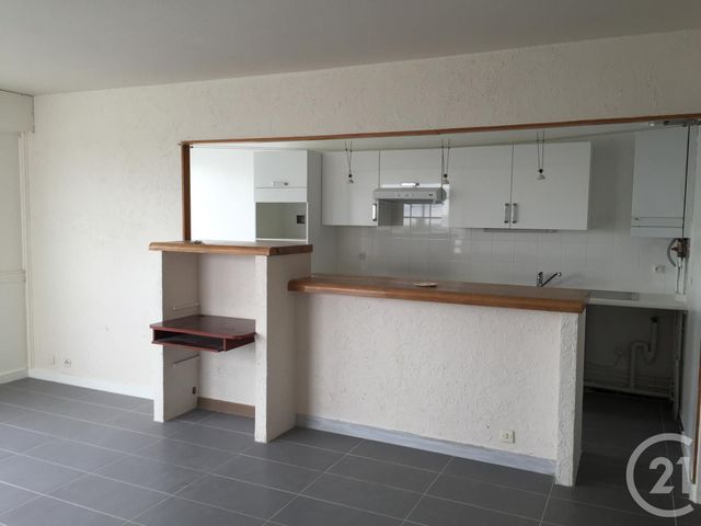 Appartement F3 à louer - 3 pièces - 68.65 m2 - DOMONT - 95 - ILE-DE-FRANCE - Century 21 Osmose