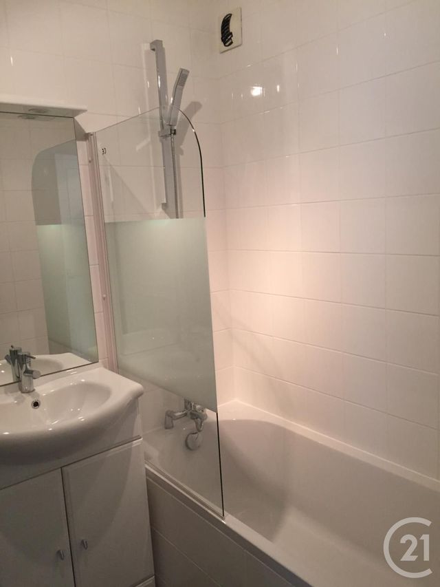 Appartement F3 à louer - 3 pièces - 68.65 m2 - DOMONT - 95 - ILE-DE-FRANCE - Century 21 Osmose