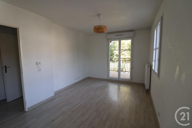 Appartement F2 à louer - 2 pièces - 40.17 m2 - MOISSELLES - 95 - ILE-DE-FRANCE - Century 21 Osmose