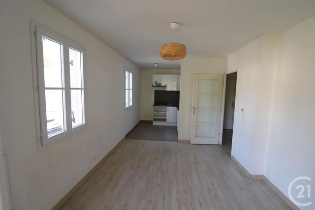 Appartement F2 à louer - 2 pièces - 40.17 m2 - MOISSELLES - 95 - ILE-DE-FRANCE - Century 21 Osmose