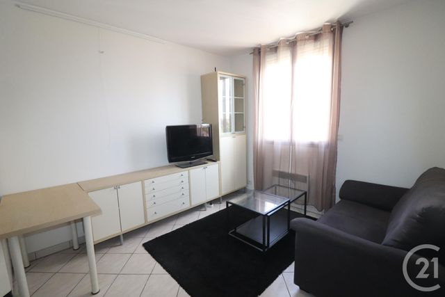 Appartement à louer - 2 pièces - 26.42 m2 - ST PRIX - 95 - ILE-DE-FRANCE - Century 21 Osmose