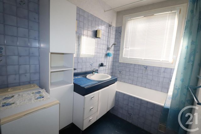 Appartement F3 à vendre - 3 pièces - 59.45 m2 - DOMONT - 95 - ILE-DE-FRANCE - Century 21 Osmose