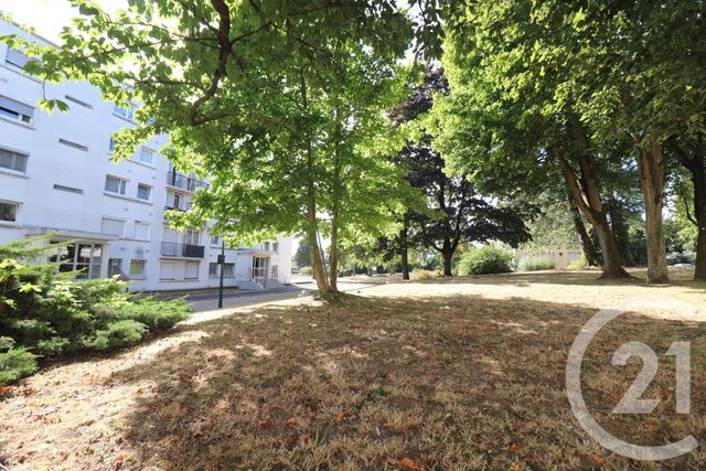 Appartement F3 à vendre - 3 pièces - 59.45 m2 - DOMONT - 95 - ILE-DE-FRANCE - Century 21 Osmose